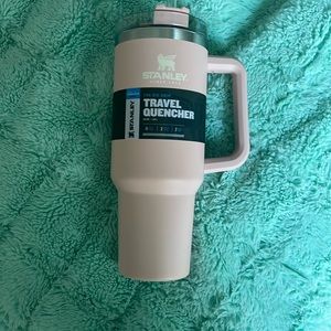 Brand new Stanley in color nectar